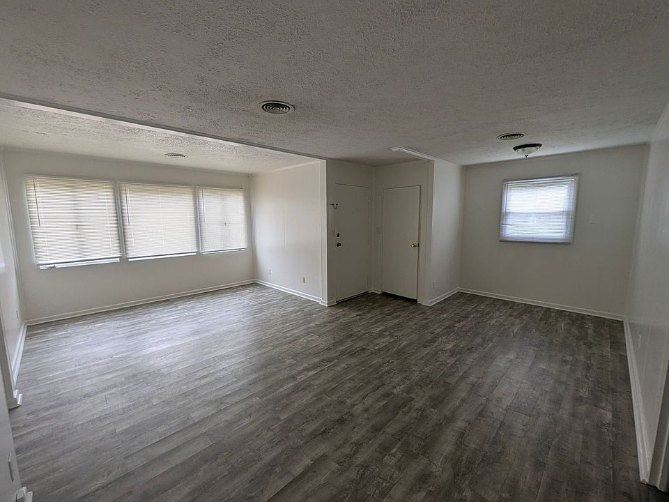 1st image of 308 Marian Dr
