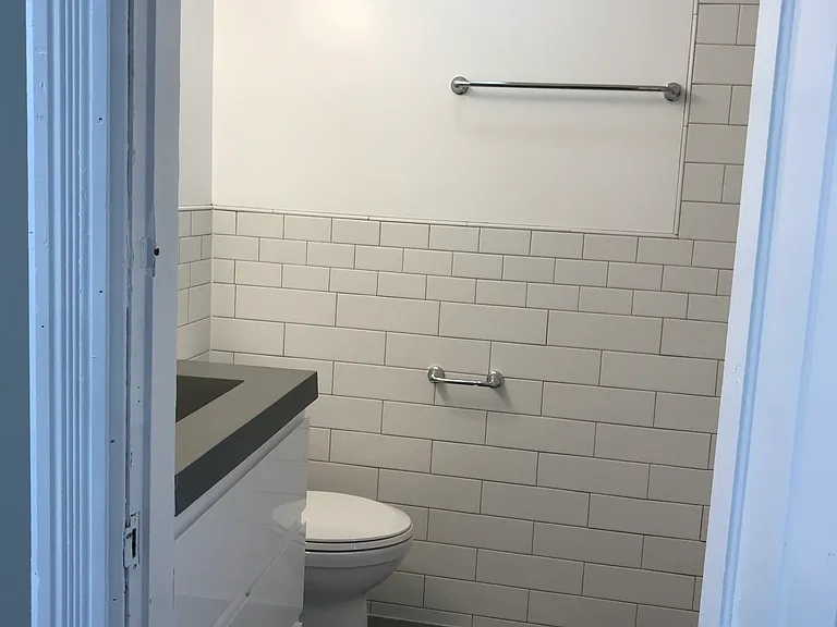 253 1/2 E 3rd St #6 — Photo 6