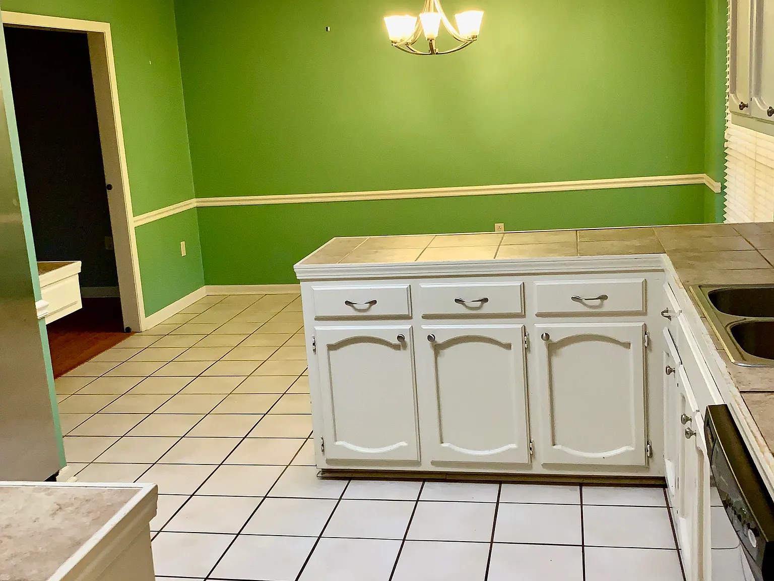 3 bed, 1603 sqft, $1,950 — Photo 3