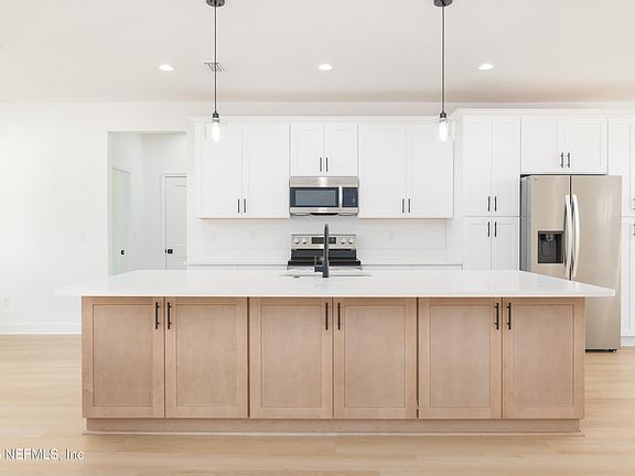 4th image of 14035 DUNROVEN Drive