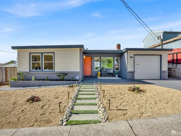 552 Miller Ave, Pacifica, CA 94044