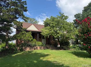 9301 Dana Ave, Saint Louis, MO 63123