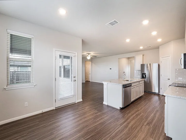 188 Shooting Star Dr — Photo 31