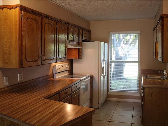 4th image of 1751 Tyson St