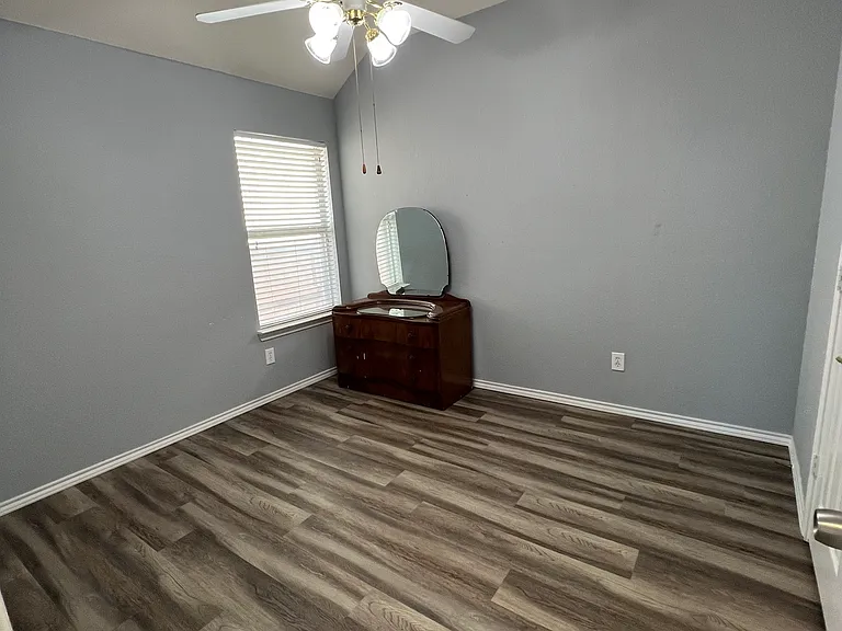 3204 Rainburst Ln — Photo 11