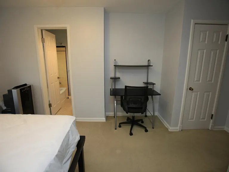 413 Washtenaw Ave #8 — Photo 34