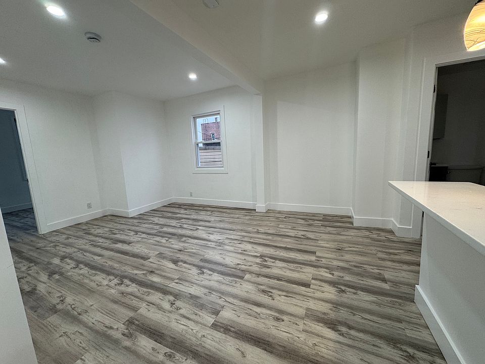 1st image of 536 Lincoln St APT 3
