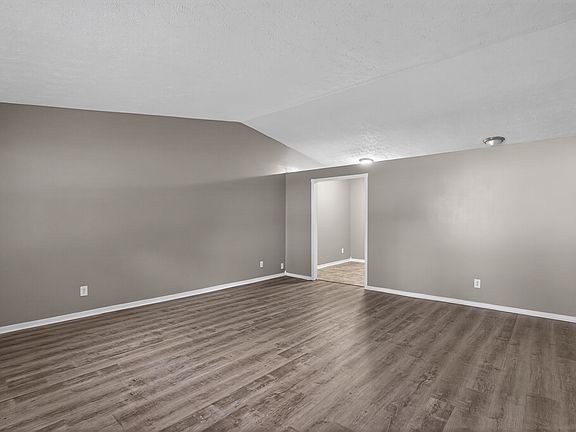 3rd image of 9418 Tower Ln