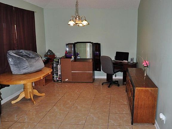 5th image of 14121 Devan Lee Dr W