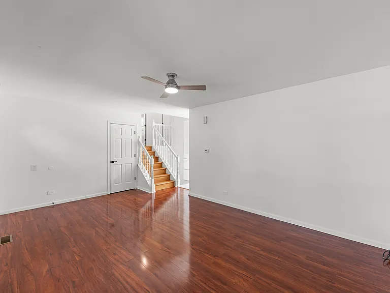 219 Kedvale Ct — Photo 6