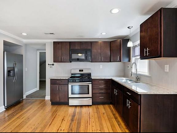 5th image of 5136 W George St APT 2
