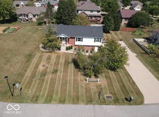 1050 E Tara Rd, Greensburg, IN 47240