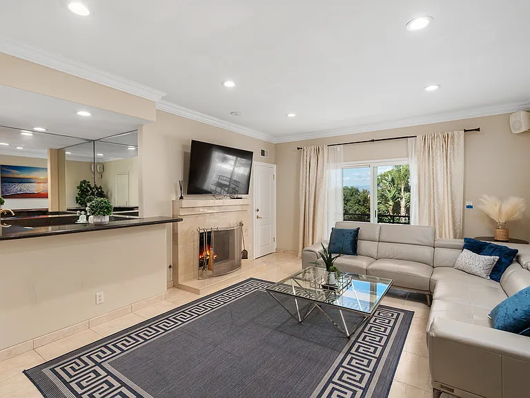 7901 Berger Ave — Photo 8