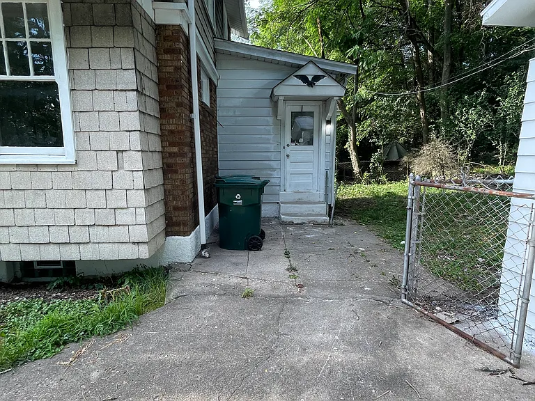 2456 Saturn St — Photo 22