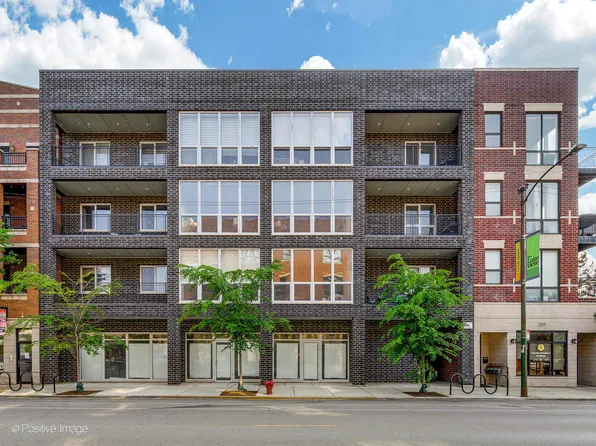 3530 N Lincoln Ave #402, Chicago, IL 60657