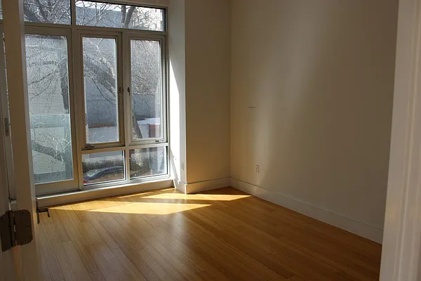 Rented by Premier Metro Realty Corp | media 51