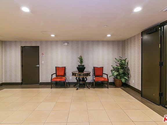 5th image of 848 S Irolo St #508