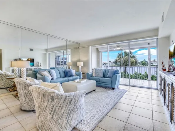 9380 Gulf Shore Dr, Naples, FL