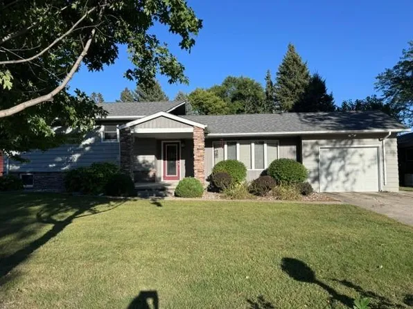 308 Linda Ln, Montevideo, MN 56265