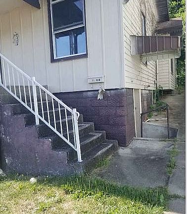 2nd image of 10 Elm St