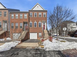 2542 James Monroe Cir, Herndon, VA 20171