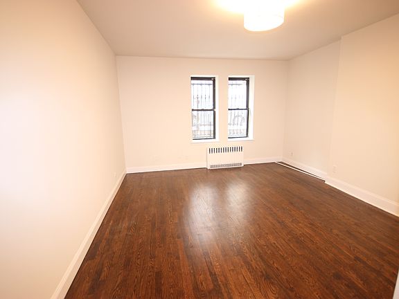 3rd image of 321 W 82nd St APT 6