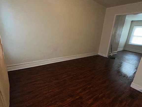 5th image of 2521 S 68th St