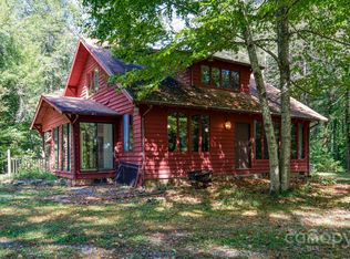 27 Beddingfield Dr, Zirconia, NC 28790