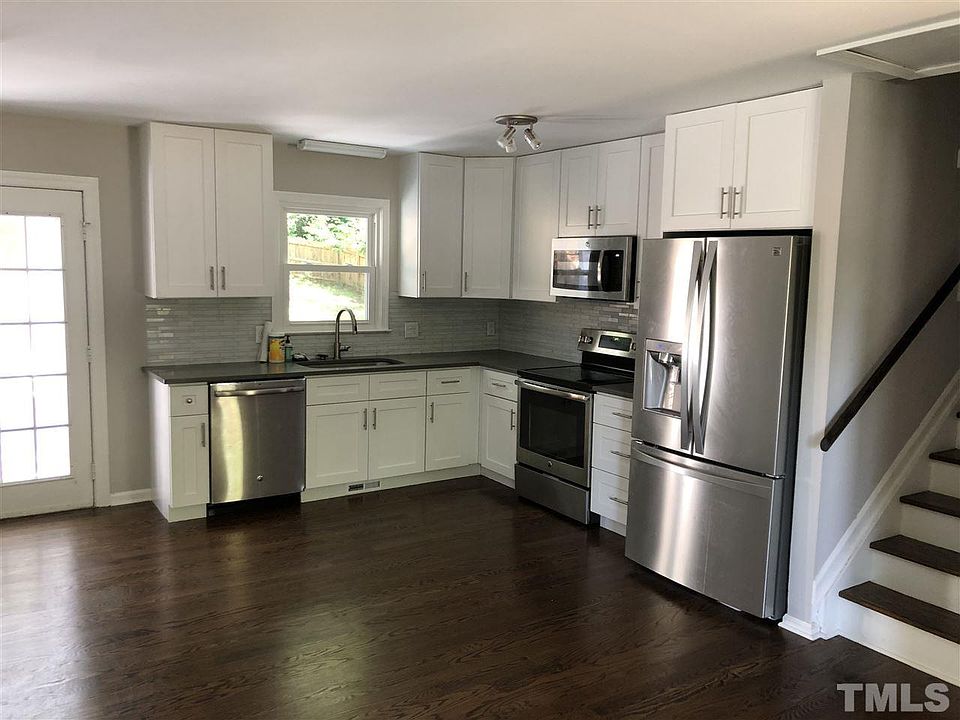 2nd image of 723 Oak Rd