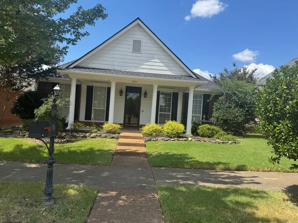 7257 Wind Park Dr W, Olive Branch, MS 38654