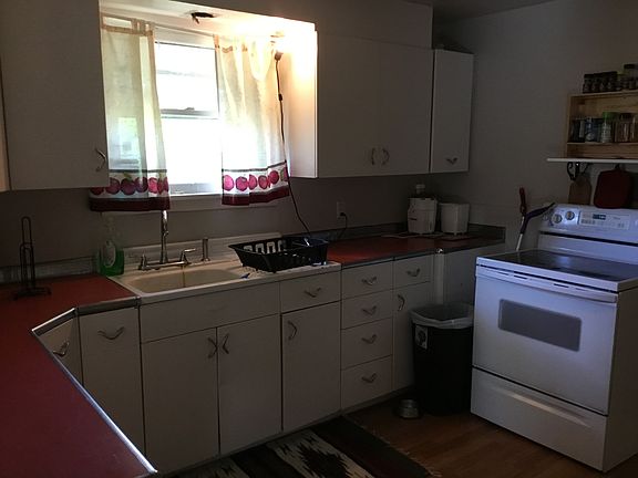 4th image of 422 E Nixon Ave