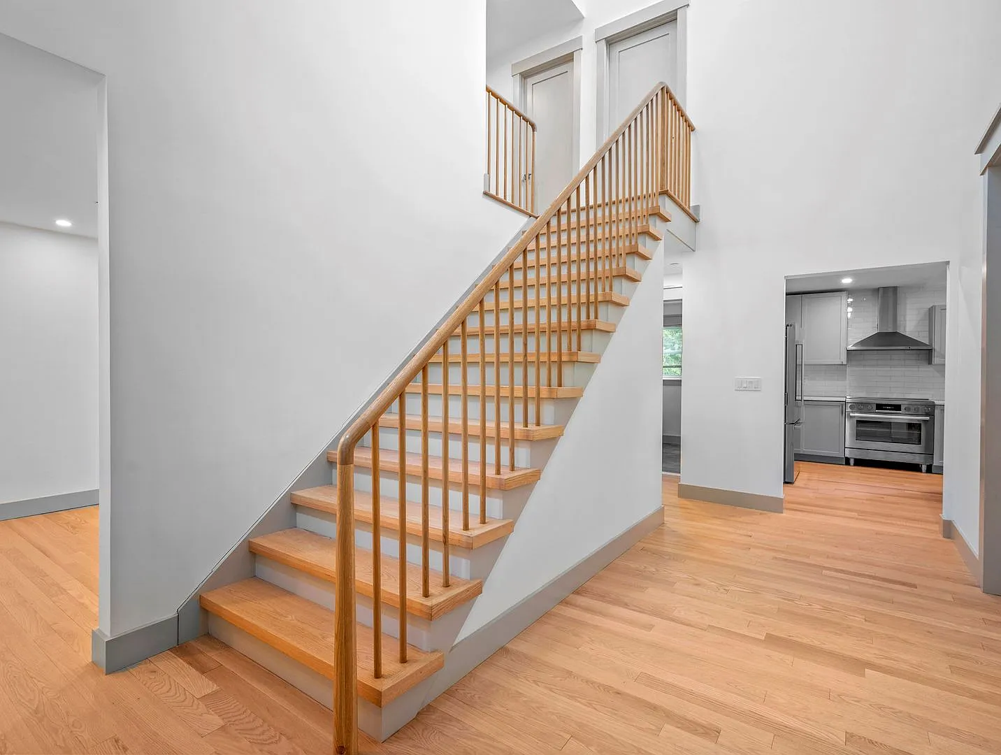 Modern Farmhouse 3 Bedroom 3.5 Bathroom — Photo 3