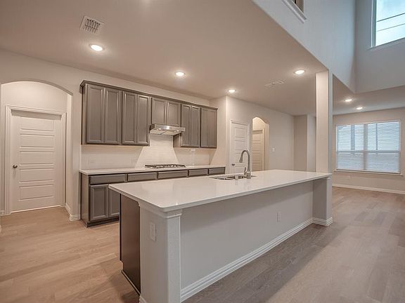 3rd image of 4013 Smokey Hill Ct