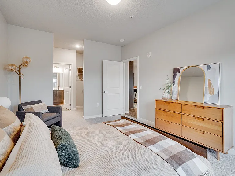 The Westlyn Apartments — Photo 6