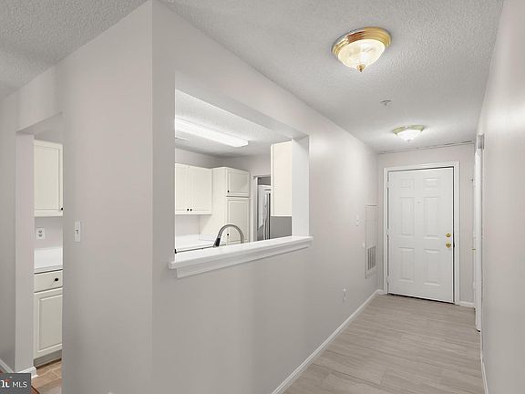 4th image of 12903 Churchill Ridge Cir APT 3