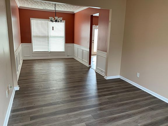 3rd image of 2219 Tullamore Cir