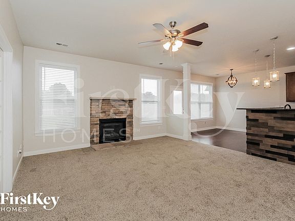 4th image of 162 Wellshire St