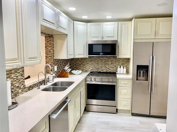 619 NE 14th Ave APT 301, Hallandale Beach, FL 33009