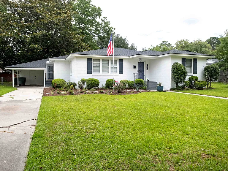 5604 Paulsen St — Photo 1