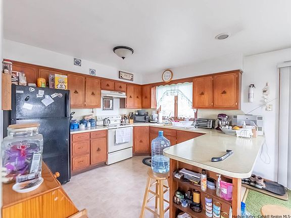5th image of 1298 Churchland Ln