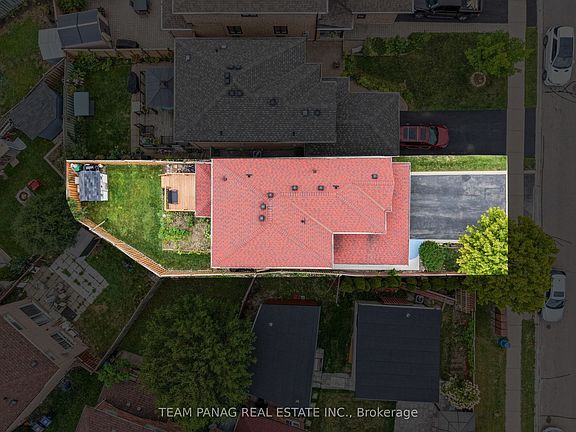 5th image of 26 Narrow Valley Cres