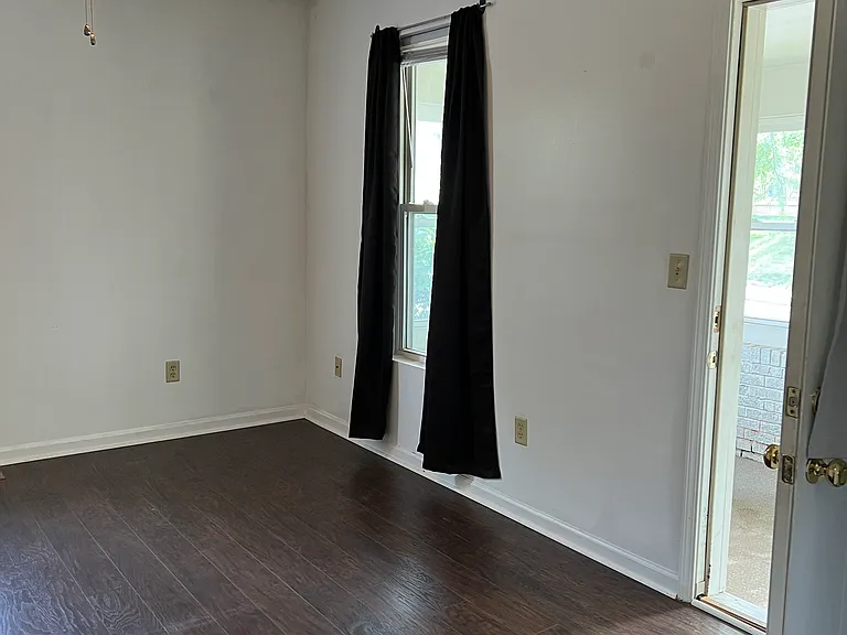 1723 Clawson St #1 — Photo 5