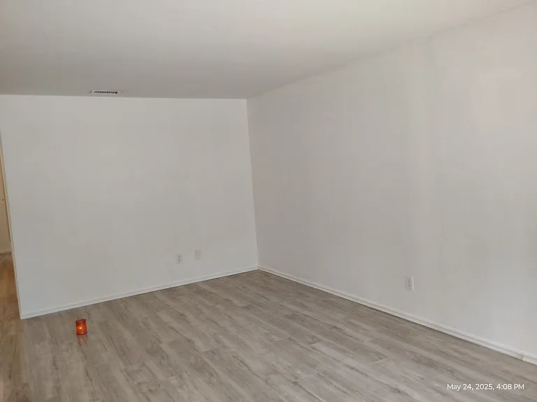 22122 Van Buren St — Photo 25