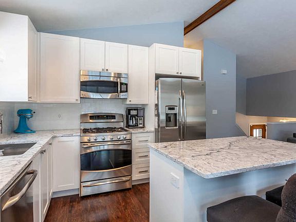 4th image of 8440 Windstone Dr NE