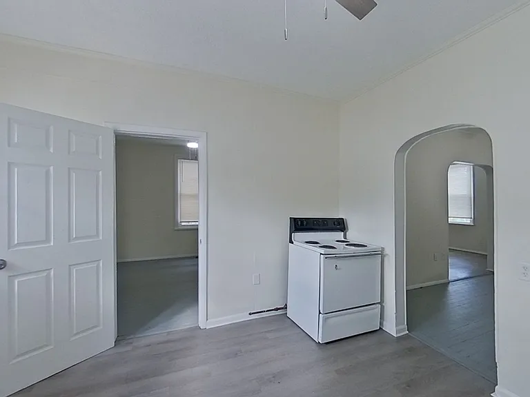 1473 Thomas Ave — Photo 10