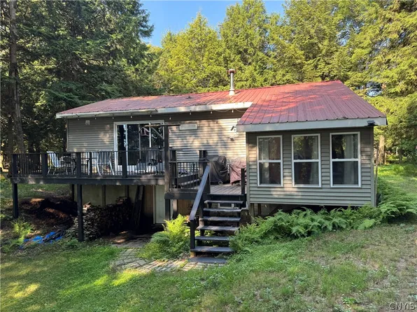 9036 Woods Rd, Remsen, NY 13438