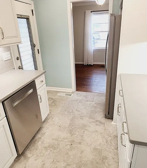 209 Knoll Crest Dr — Photo 8