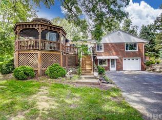 10355 Pemberville Rd, Wayne, OH 43466