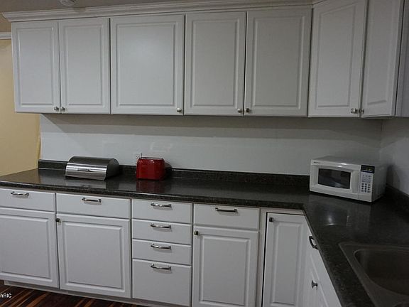 4th image of 4950 Cecilia Dr
