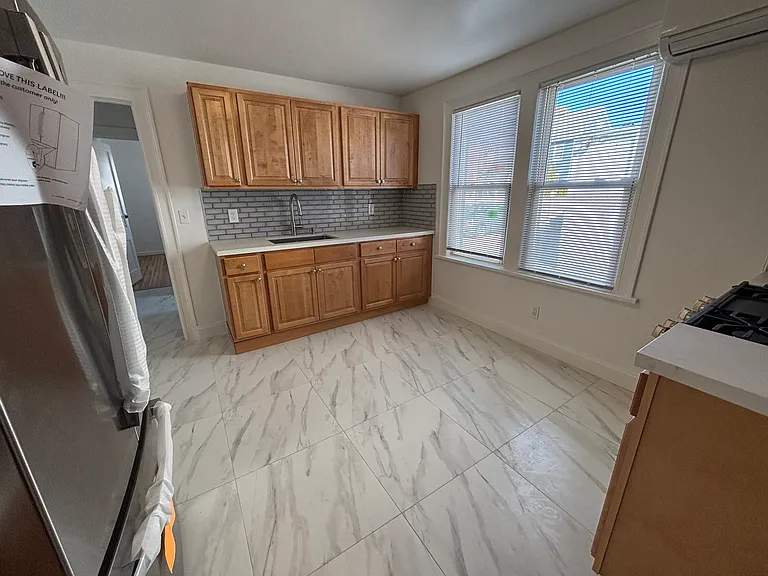 175 Washington Ave #3 — Photo 5